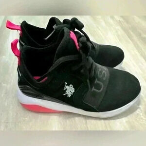 u.s polo assn color pink and black size 13